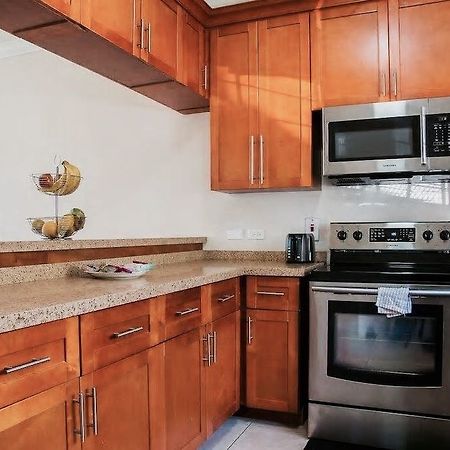 New Kingston Guest Apt At Sonoma Estate Extérieur photo